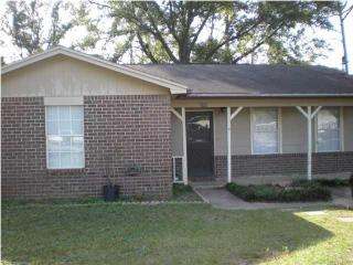 2729 Godwin Ln, Pensacola, FL 32526-9047
