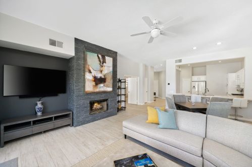 166 Kavenish Dr, Rancho Mirage CA  92270-3244 exterior