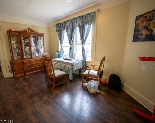 44 Chadwick Ave, Newark NJ 07108-1529 exterior