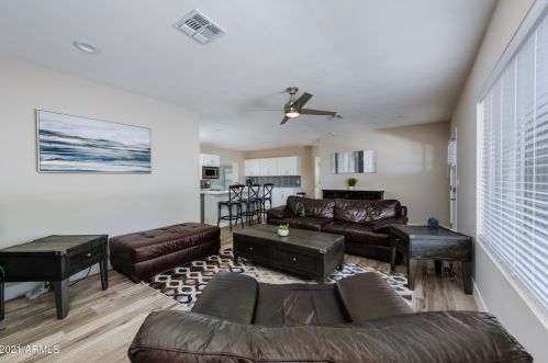 3402 35 Pl, Phoenix AZ 85032-5117 exterior