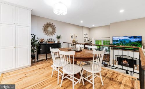 11710 Dry River Ct, Herndon VA  20191-2964 exterior