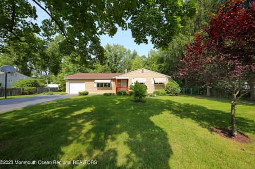 93 Poricy Ln, Tinton Falls NJ  07701-5312 exterior