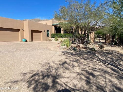 7422 Mystic Cyn Dr, Tucson AZ 85718-7805 exterior