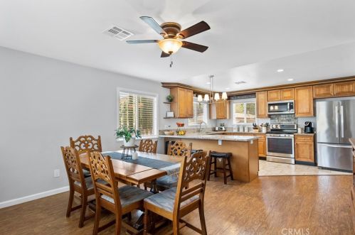 30352 San Martinez Rd, Santa Clarita, CA 91384-2473