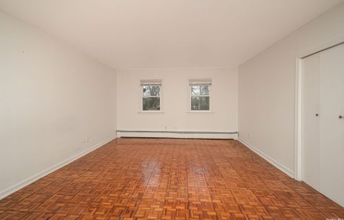 3 Hunter Ave, Miller Place NY  11764-2715 exterior