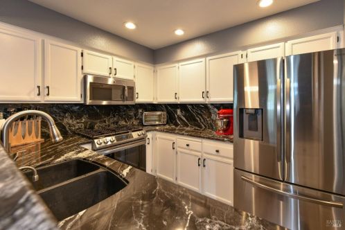 738 Jasmine Cir, Santa Rosa CA 95407-6780 exterior