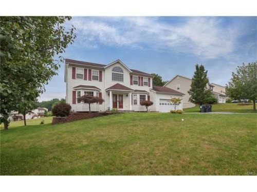 63 Anna Ct, Middletown, NY 10941-1828