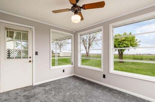 391 Waverly Ave, Washington Ch OH  43160-2464 exterior