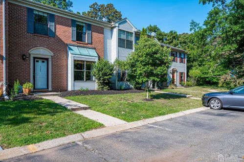 325 Hampshire Ct, Piscataway NJ  08854-6248 exterior