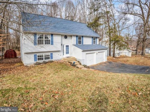 19 Plumosa Dr, Fredericksburg VA  22405-2130 exterior