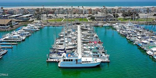 3713 Sunset Ln, Oxnard CA  93035-4133 exterior