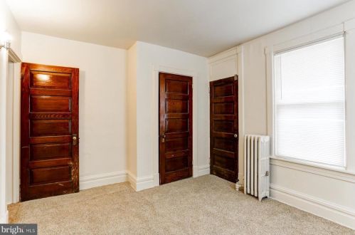 2346 Ellerslie St, Harrisburg PA 17104-2127 exterior