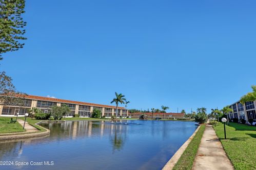2135 Courtenay Pkwy, Merritt Island FL  32953-4261 exterior