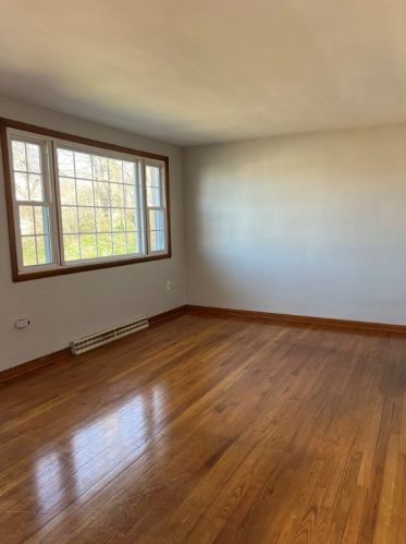 610 Acorn St, New Castle, PA 16101-4735