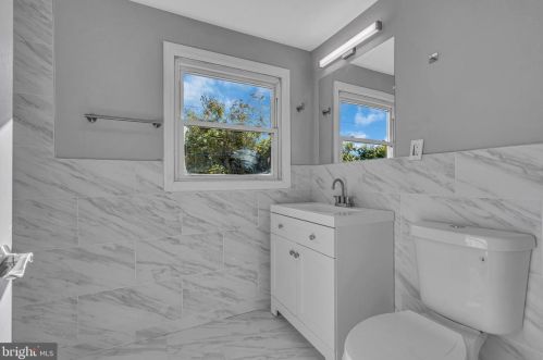 24 Perennial Ln, Willingboro NJ  08046-2623 exterior