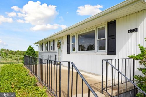 2381 Minebank Rd, Strasburg, VA 22657-4633