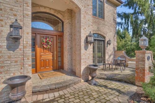 2151 Le Gran Dr, Gibsonia, PA 15044-7495