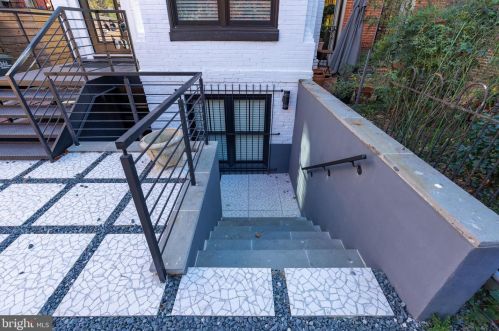 1419 10 St, Washington DC 20001-3214 exterior