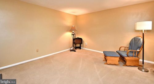 122 Claremont Dr, Lansdale PA 19446-6361 exterior