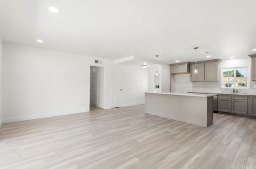 5720 Wisteria Dr, Riverside CA  92504-1533 exterior