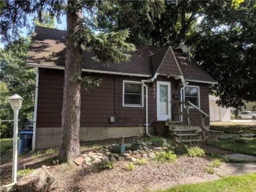 3527 Franklin Rd, Cuyahoga Falls, OH 44224-4020