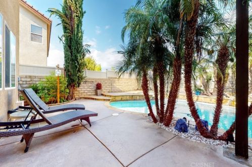 30416 Mallorca Pl, Santa Clarita CA  91384-4787 exterior