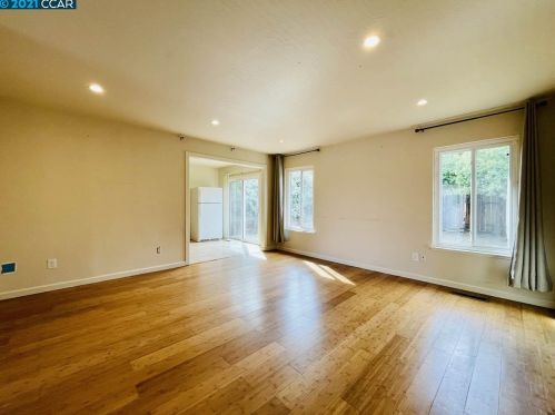 860 Carpetta Cir, West Pittsburg, CA 94565-4619
