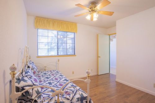 7461 Wynndel Way, Elk Grove CA  95758-1084 exterior