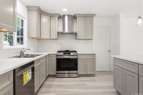 5720 Wisteria Dr, Riverside CA  92504-1533 exterior