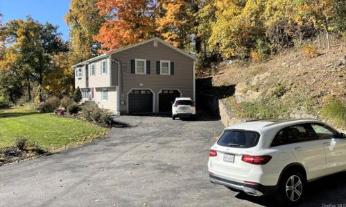 18 Tulip Rd, Mahopac, NY 10541-5422