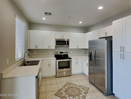 858 Nardini St, San Tan Valley, AZ 85140-7726