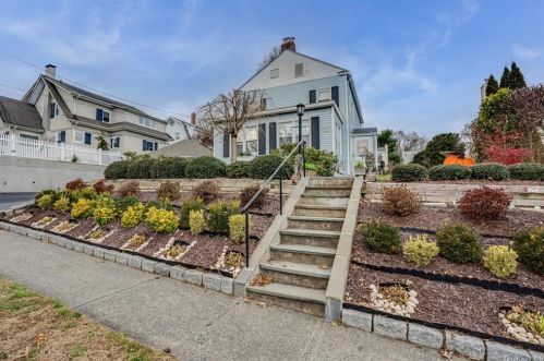 6 Doyer Ave, White Plains, NY 10605-1109