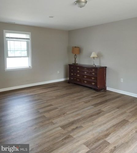 9 Kerhart Ave, Berlin Boro NJ  08009-1307 exterior