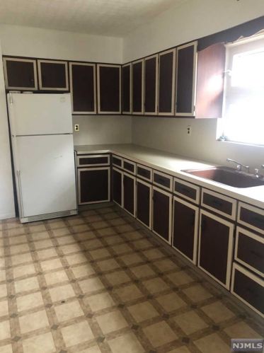 814 87th St, North Bergen NJ  07047-5109 exterior