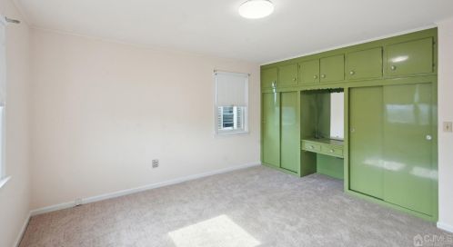 310 Green St, Woodbridge NJ  07095-2044 exterior