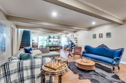 2518 Bridal Wreath Ln, Dallas TX  75233-3304 exterior