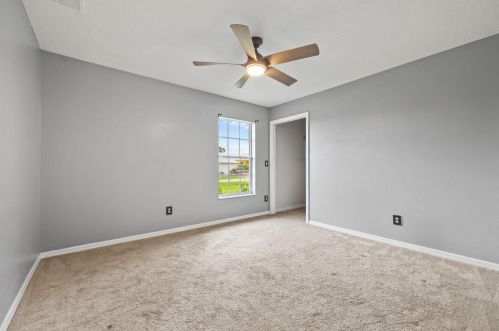 462 Mainsail St, Fort Pierce FL  34983-1265 exterior