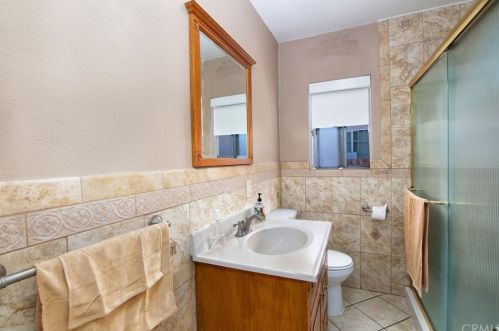 10109 Rosewood Ave, South Gate CA  90280-6461 exterior