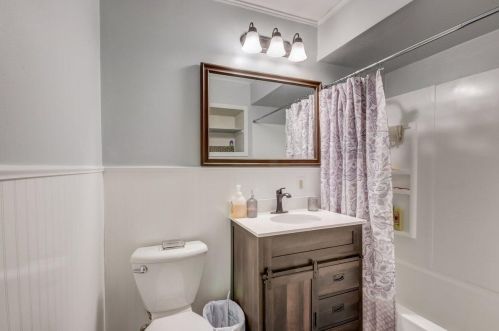 12130 44 Ave, Kenosha WI 53144-1353 exterior