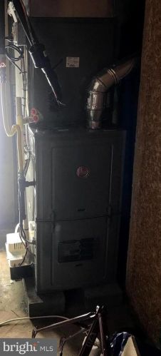 5022 River Rd, Camden NJ  08110-2843 exterior