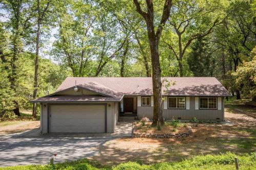 11509 Avern Way, Grass Valley, CA 95949-6582