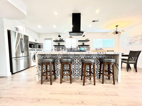 12252 Anzio St, Garden Grove CA  92840-4605 exterior