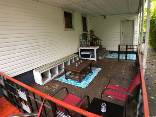 101 5th St, Deer Park, NY 11729-4309