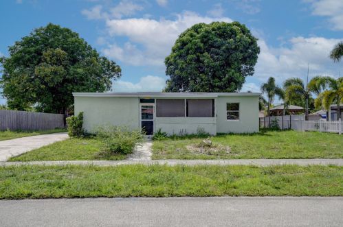 317 Roosevelt Ave, Delray Beach, FL 33444-1673