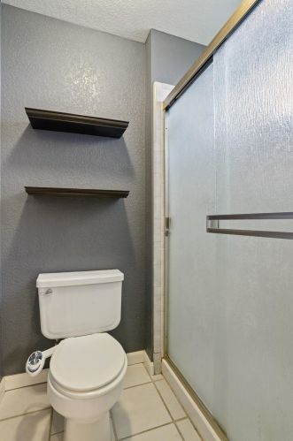 696 Tahoe St, Manteca CA  95337-6853 exterior