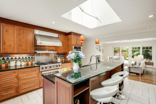 368 Fontainbleau Ter, Los Altos CA  94022-2229 exterior