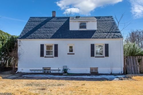 16 Briant Ave, Greystone Park NJ  07950-1724 exterior