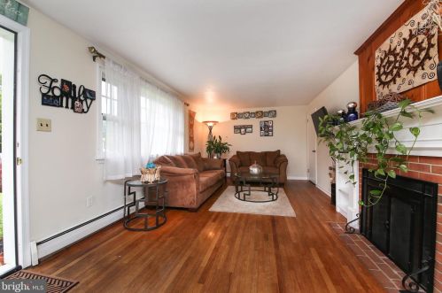 1798 Clearview Ave, Blue Bell, PA 19422-3541