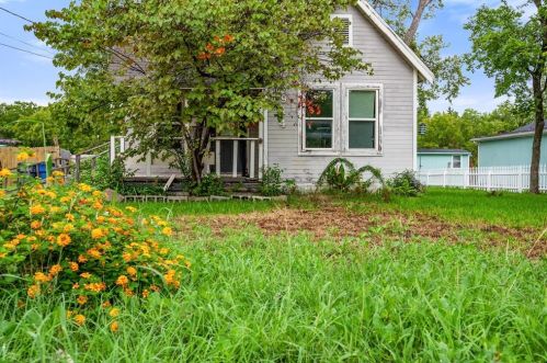 914 Jefferson St, Lancaster, TX 75146-1706