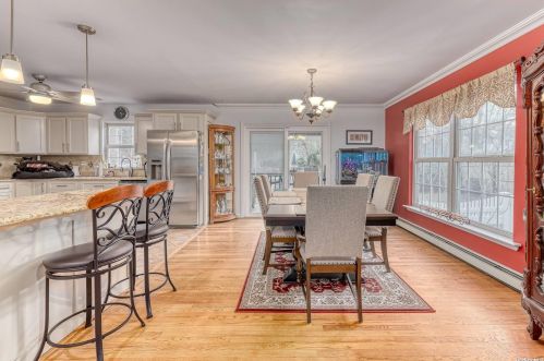 276 Country Rd, Miller Place NY  11764-2302 exterior